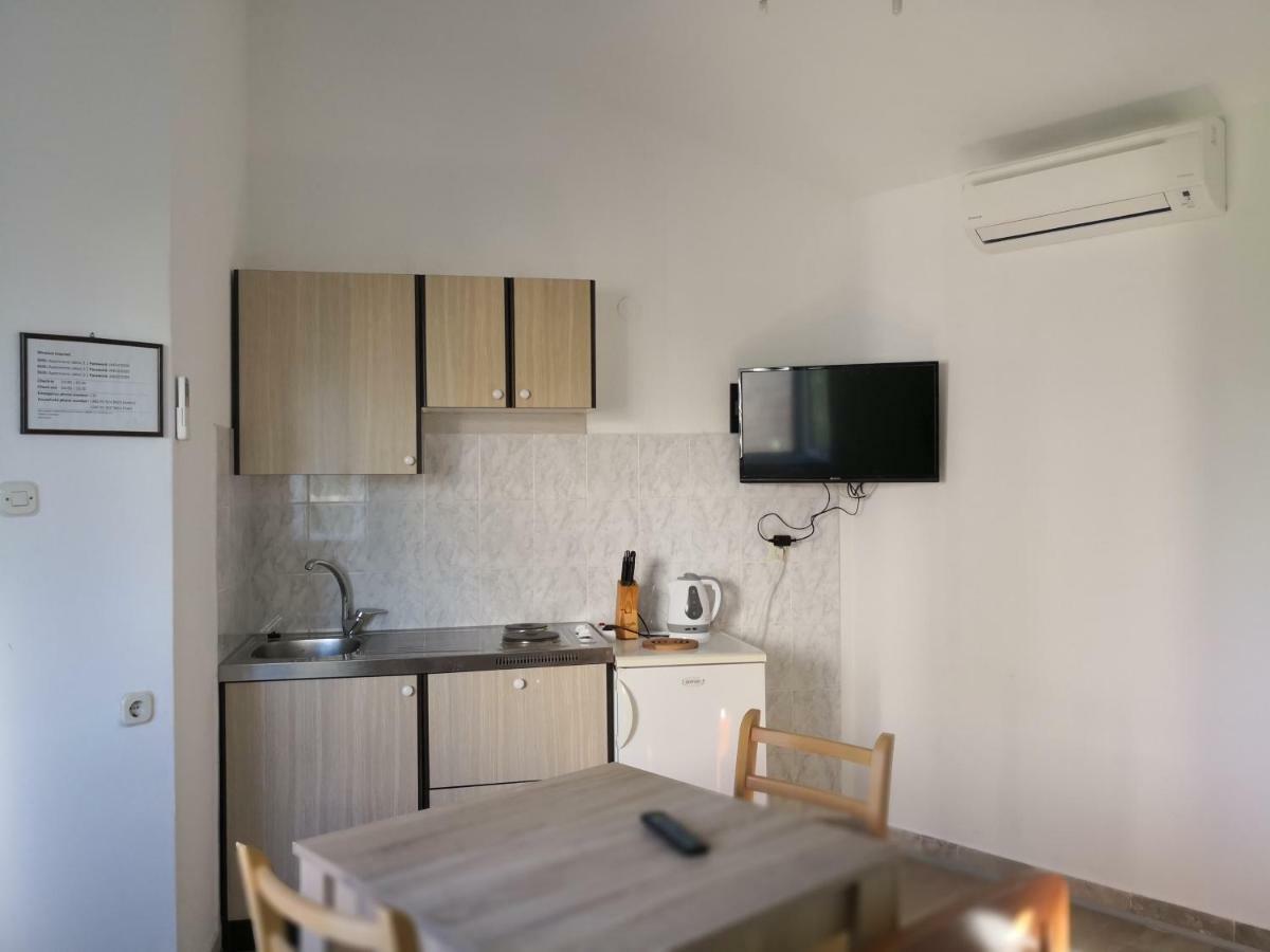 Apartments Jaksic Postira Eksteriør bilde